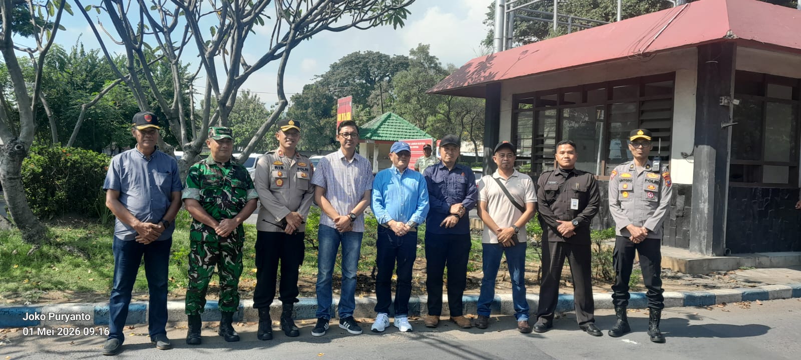 Perkuat Harmonisasi Industri, Dinas Tenaga Kerja, Bupati Mojokerto dan Forkopimda Peringati May Day 2026 di Ngoro Industri Persada MOJOKERTO