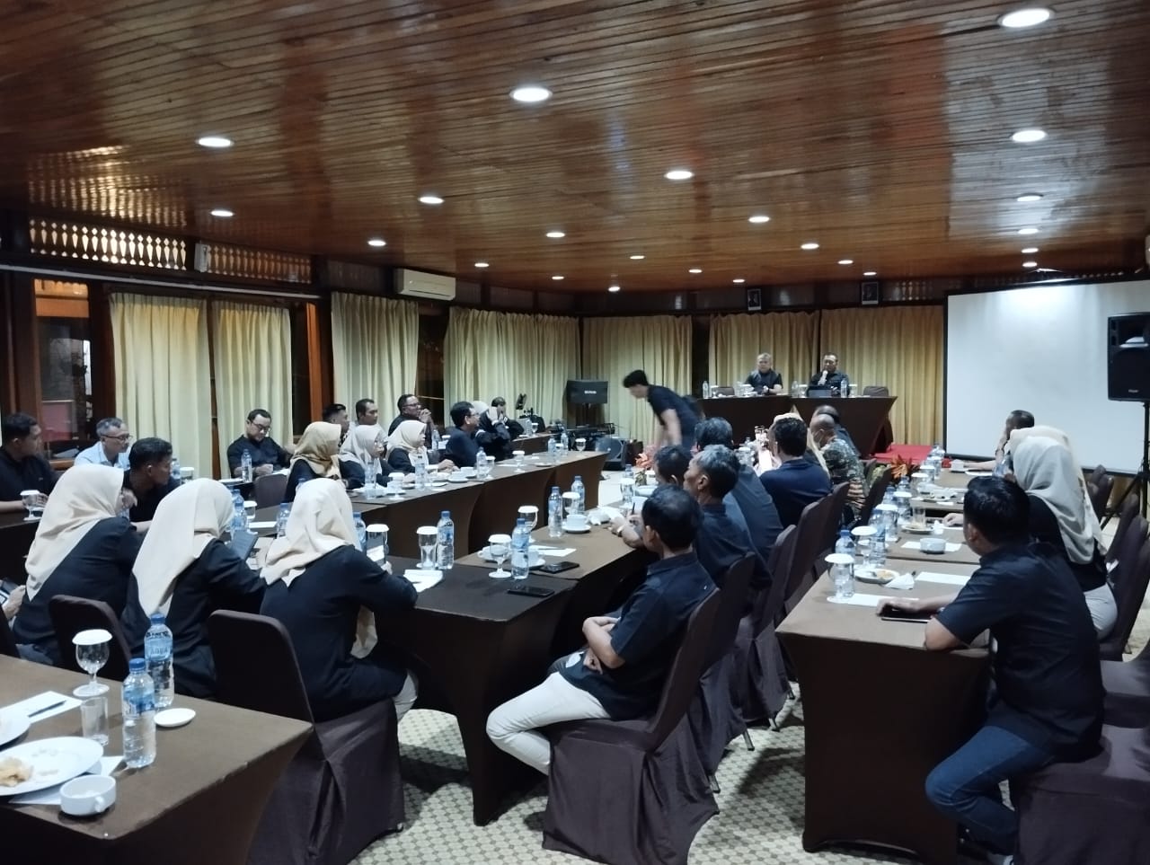 Sosialisasi dan Peningkatan Kapasitas dalam Pembinaan SDM